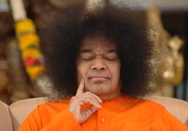Sathya Sai Baba in contemplation